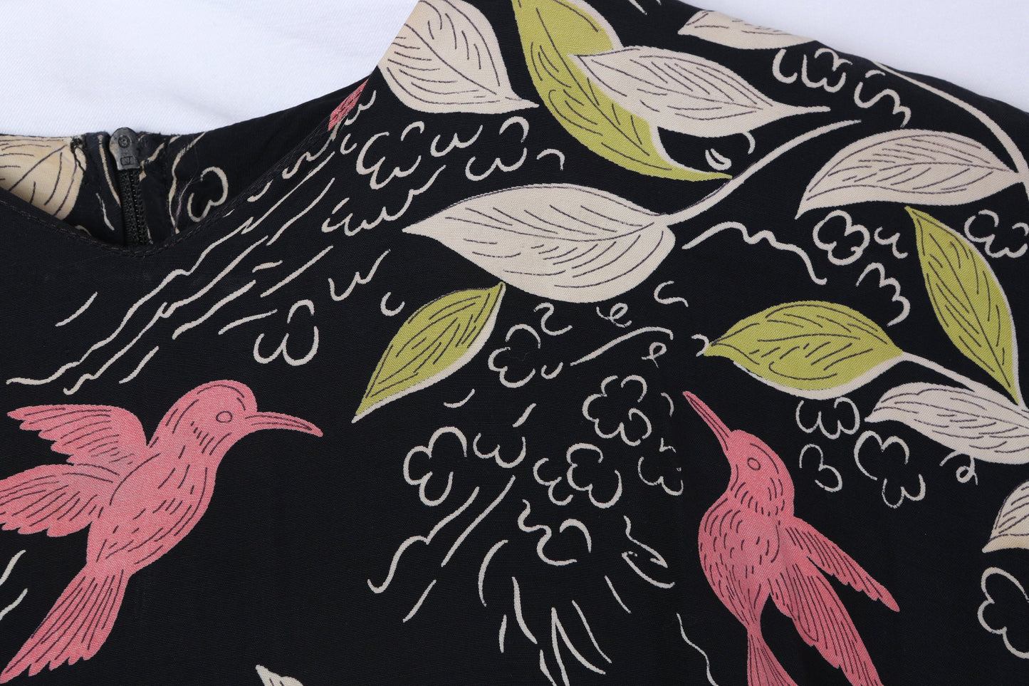 90s Women Bird and Plants Print Black Casual Dress - 1940s Style and Design